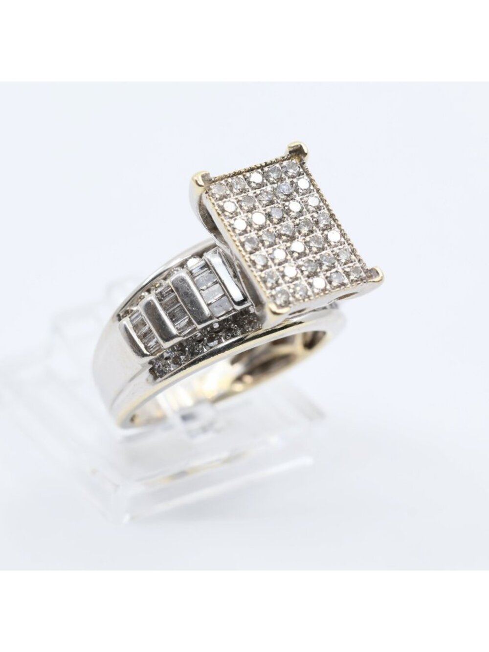 Unique 10K Karat Solid White Gold Designer Round & Baguette Diamond Ring -Size 7